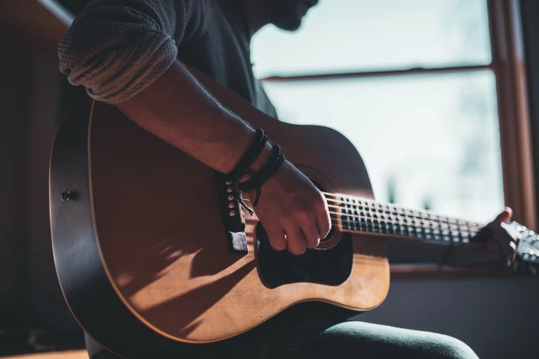 8 Reasons Why Your Guitar Is Out Of Tune