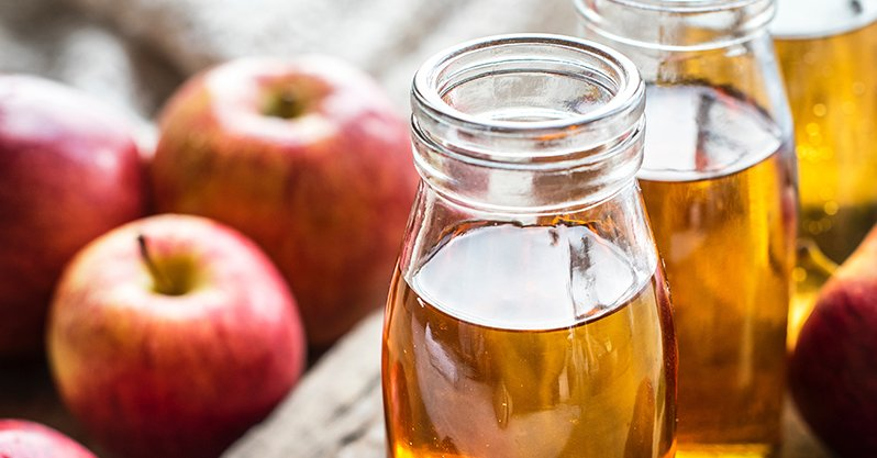 Use apple cider vinegar to relieve finger pain