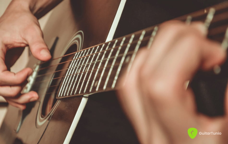 How to play C minor scale on Guitar