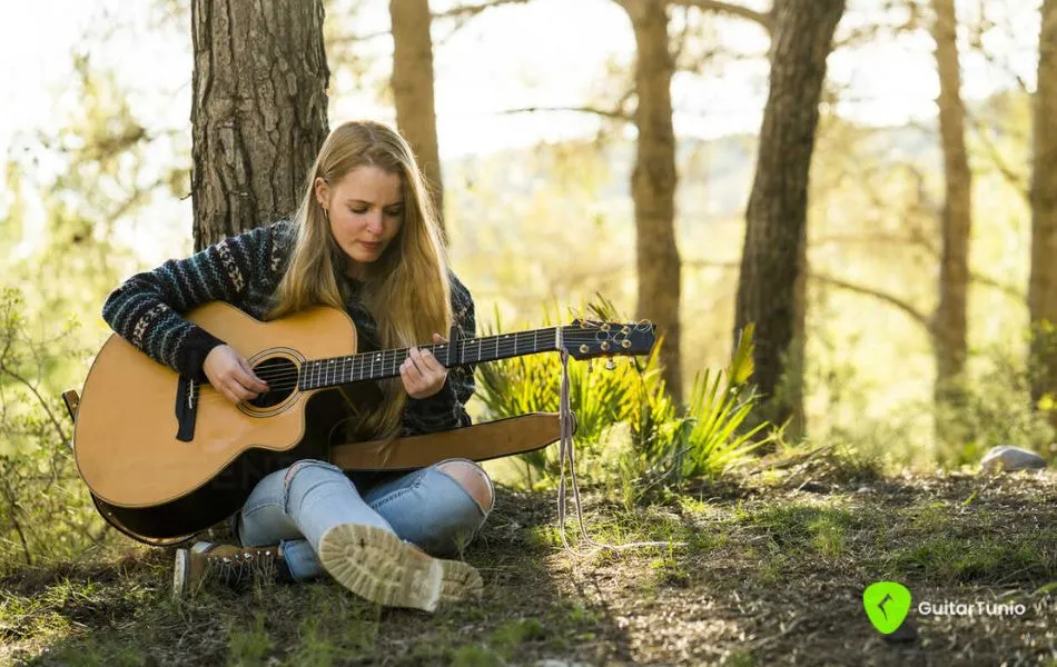 Mastering The A Minor 7 Guitar Chord: A Guide for Beginners