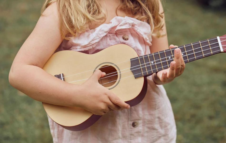 How To Play E Major Ukulele Chords