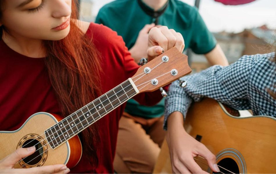 How To Tune Ukulele Without Tuner