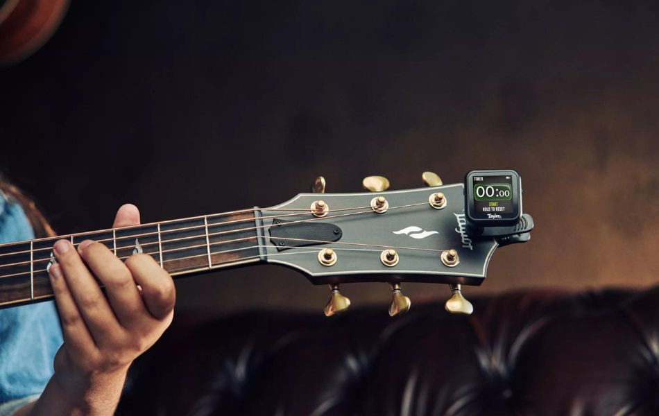 How To Tune Guitar With A Clip Tuner