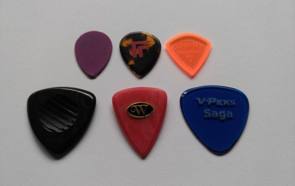 Some Shapes Of The Pick To Playing Bass